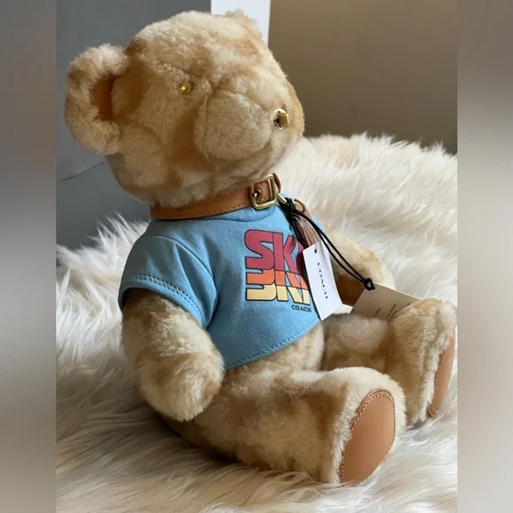 C7059 - Coach Ski Bear Collectible in Signature Shearling - Picture 3 of 9